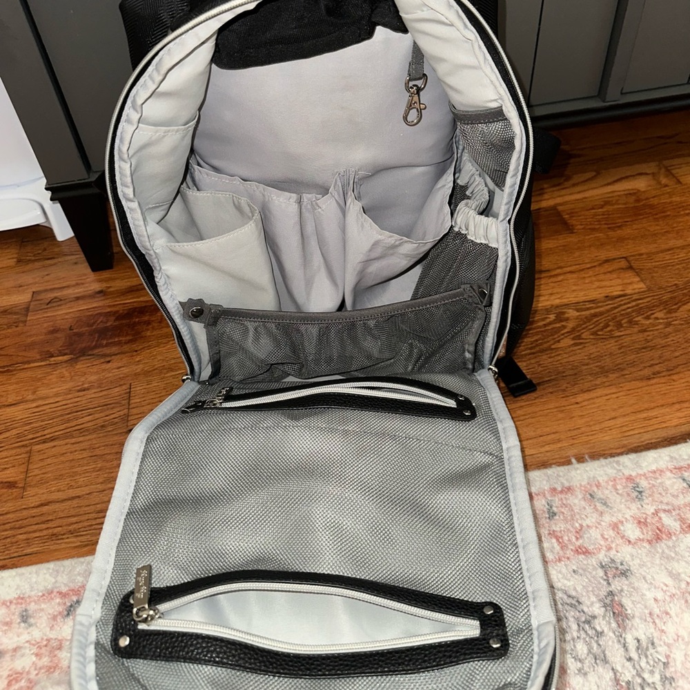 EUC Itzy Ritzy Boss Plus Diaper Bag Black - Picture 5 of 9